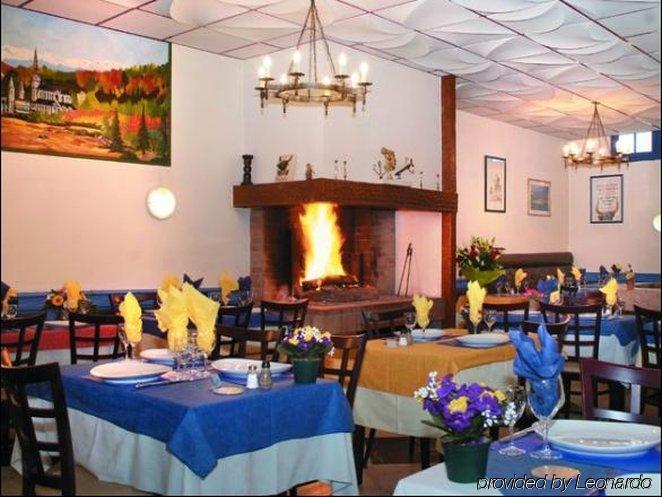 Hotel Ocean Lourdes Restoran foto