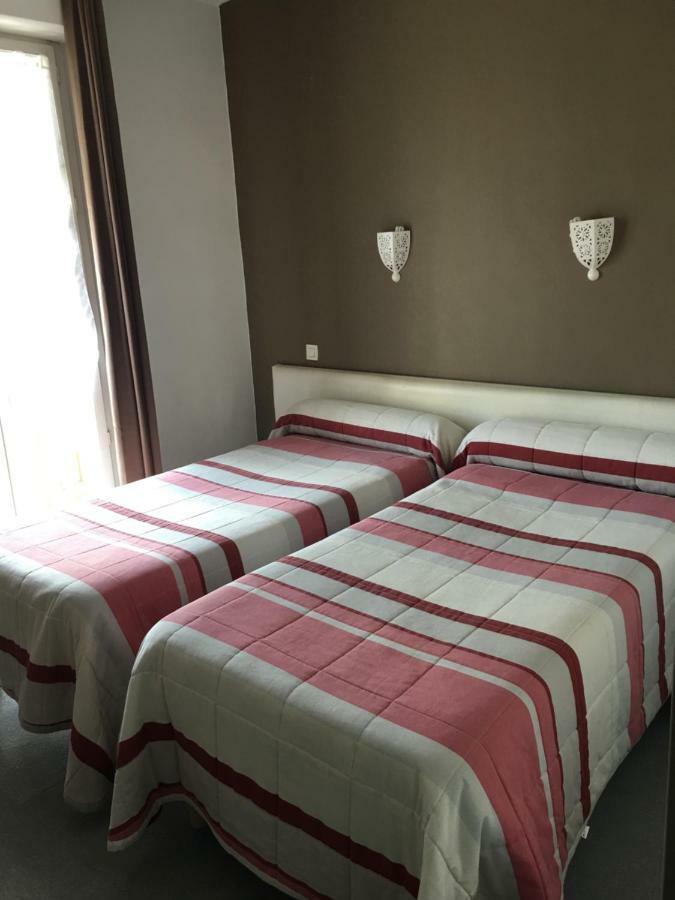 Hotel Ocean Lourdes Bagian luar foto